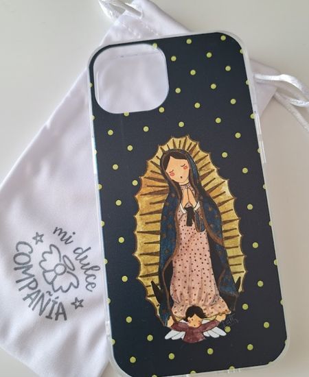 Funda negra con imagen de la Virgen de Guadalupe y puntos verdes, sobre bolsa Mi Dulce Compañía